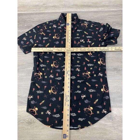Our Universe Disney Mulan Icons Allover Print Woven Button Up Men's XS Rare EUC‎ - Picture 4 of 8
